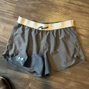 BUNDLE!! 4 Pairs of well kept shorts for $40!